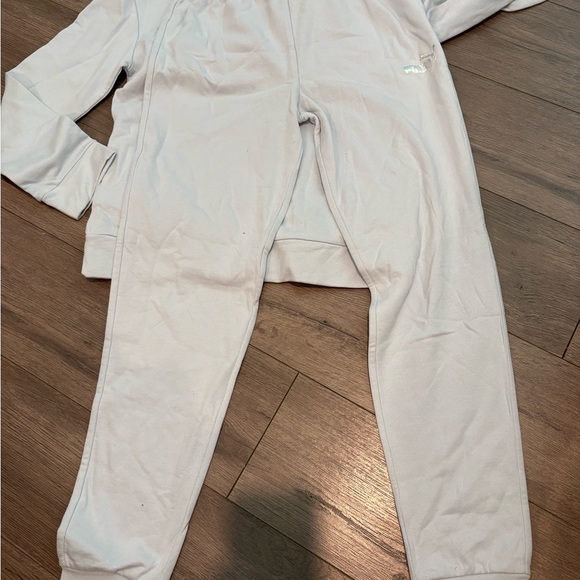 Girls Puma 2PC Hoodie And Pants Set Size L - Picture 2 of 4